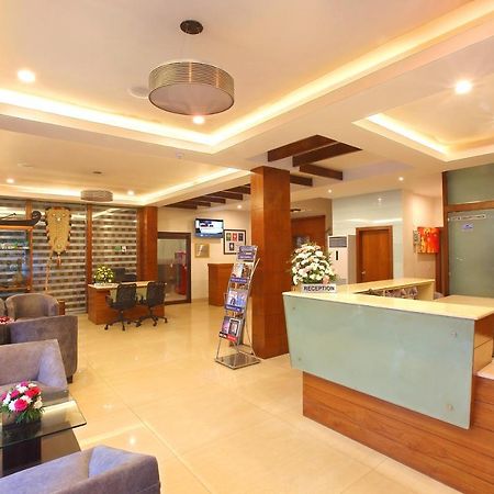 Park Residency Airport Road Hotell Kozhikode Exteriör bild