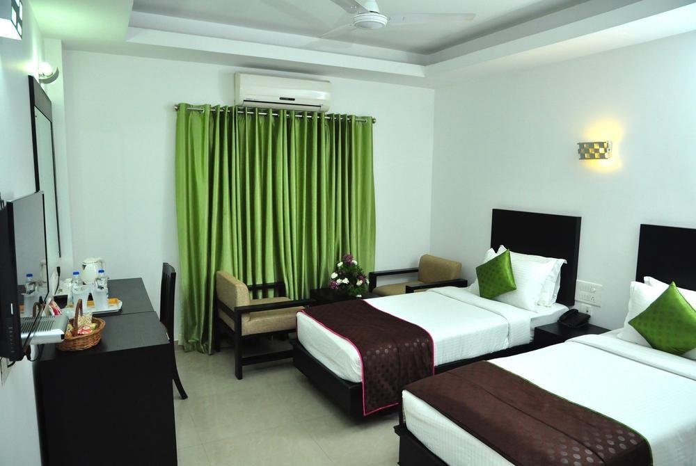 Park Residency Airport Road Hotell Kozhikode Exteriör bild