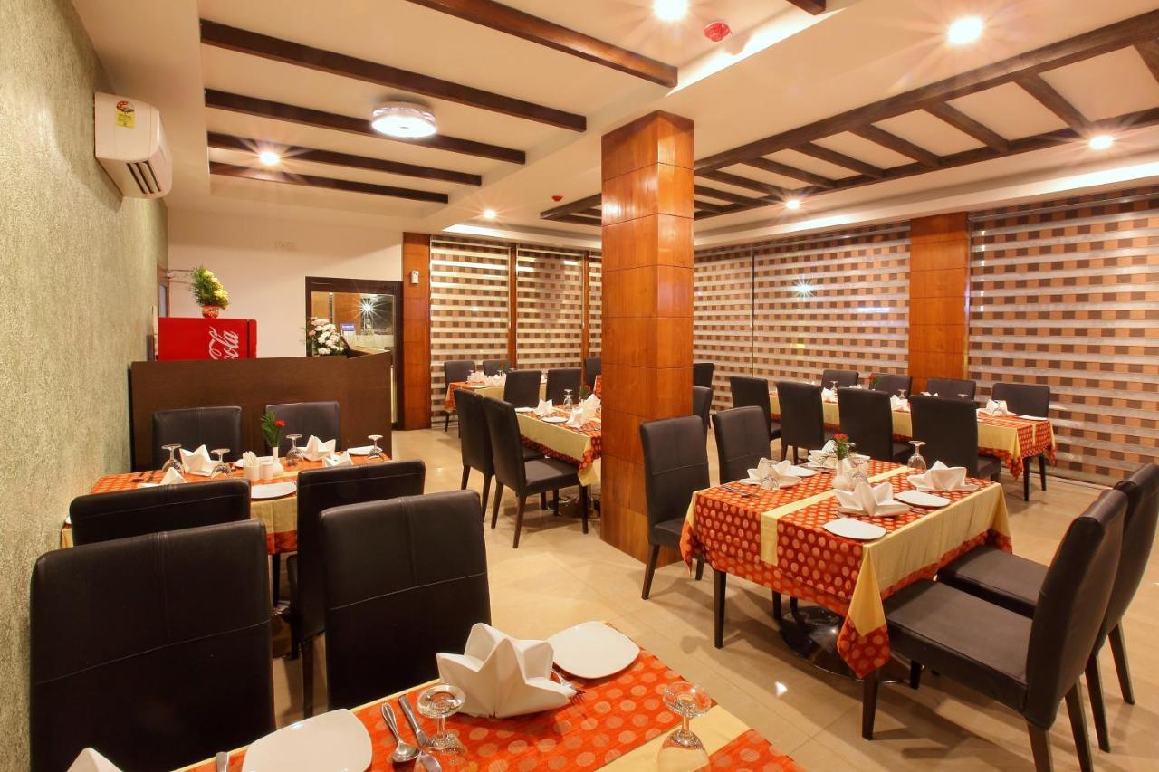 Park Residency Airport Road Hotell Kozhikode Exteriör bild