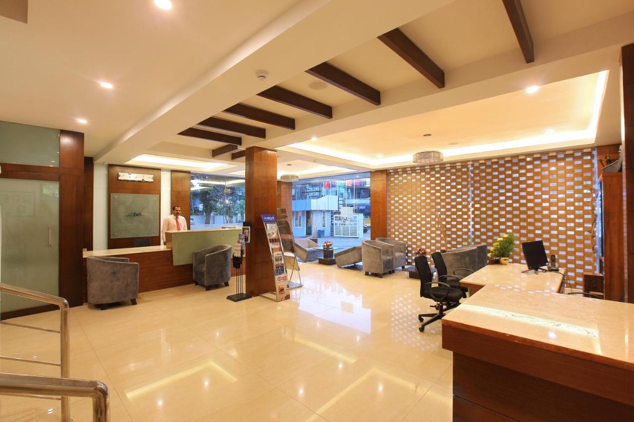 Park Residency Airport Road Hotell Kozhikode Exteriör bild