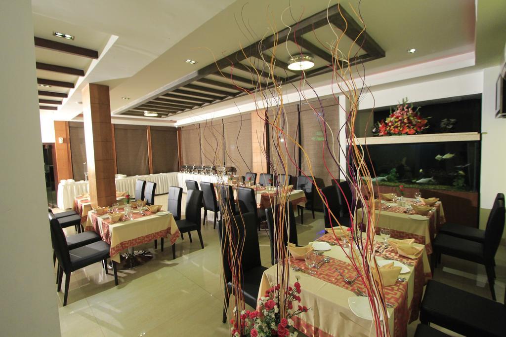 Park Residency Airport Road Hotell Kozhikode Exteriör bild